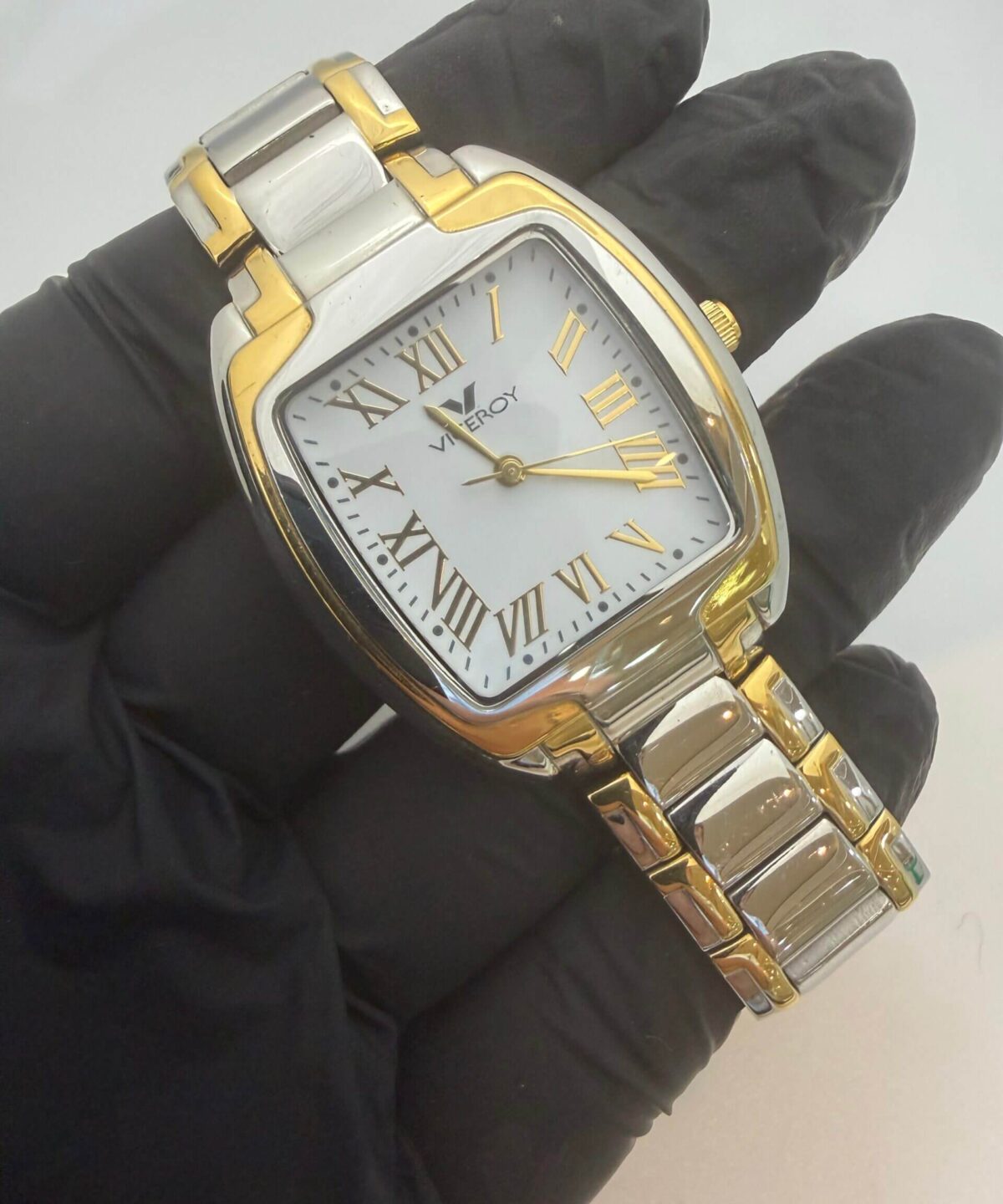 viceroy movimiento: cuarzo